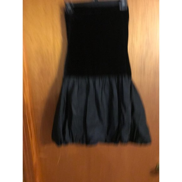 Blondie Nites by Linda Bernell size 5 black sleeveless/ strapless cocktail dress - Picture 2 of 10